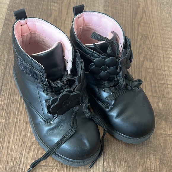 ✨2 PAIRS OF GIRL BOOTS✨ - Picture 11 of 14